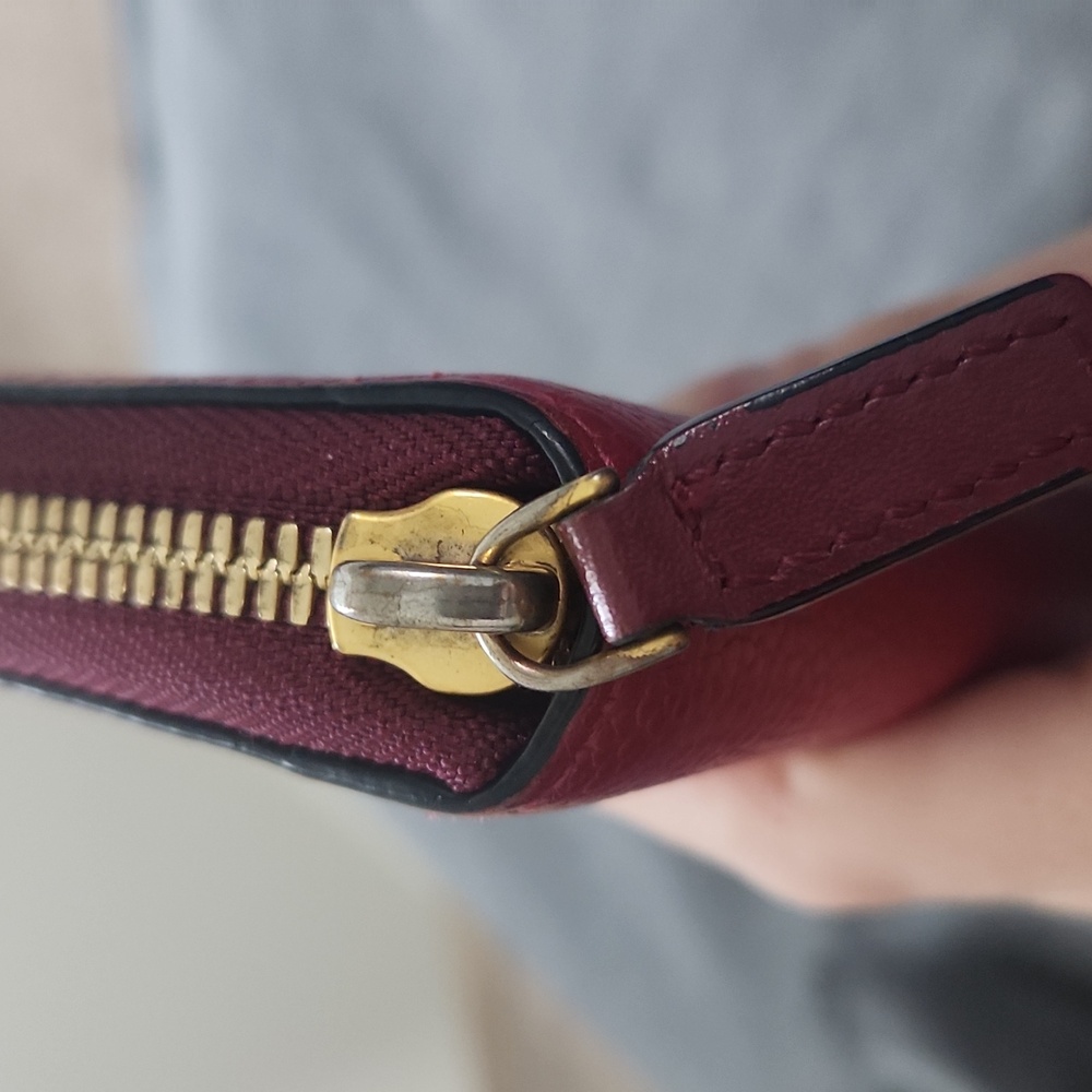 MCM Grained Leather Long Zip-around Wallet - Picture 9 of 9